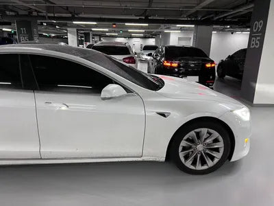 2019 Tesla Model S VIN: