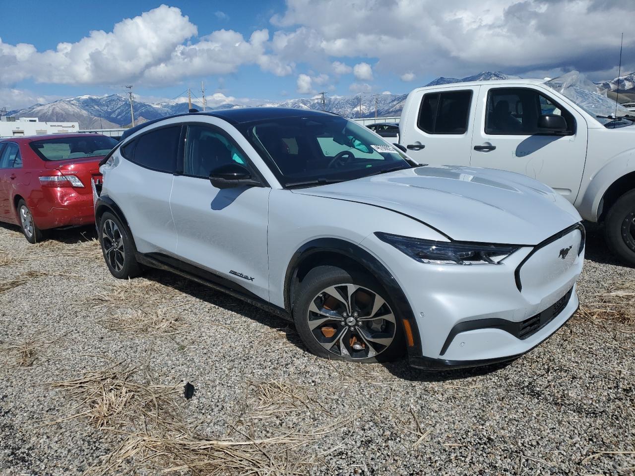 2022 FORD MUSTANG MACH-E PREMIUM VIN:3FMTK3SU6NMA15837