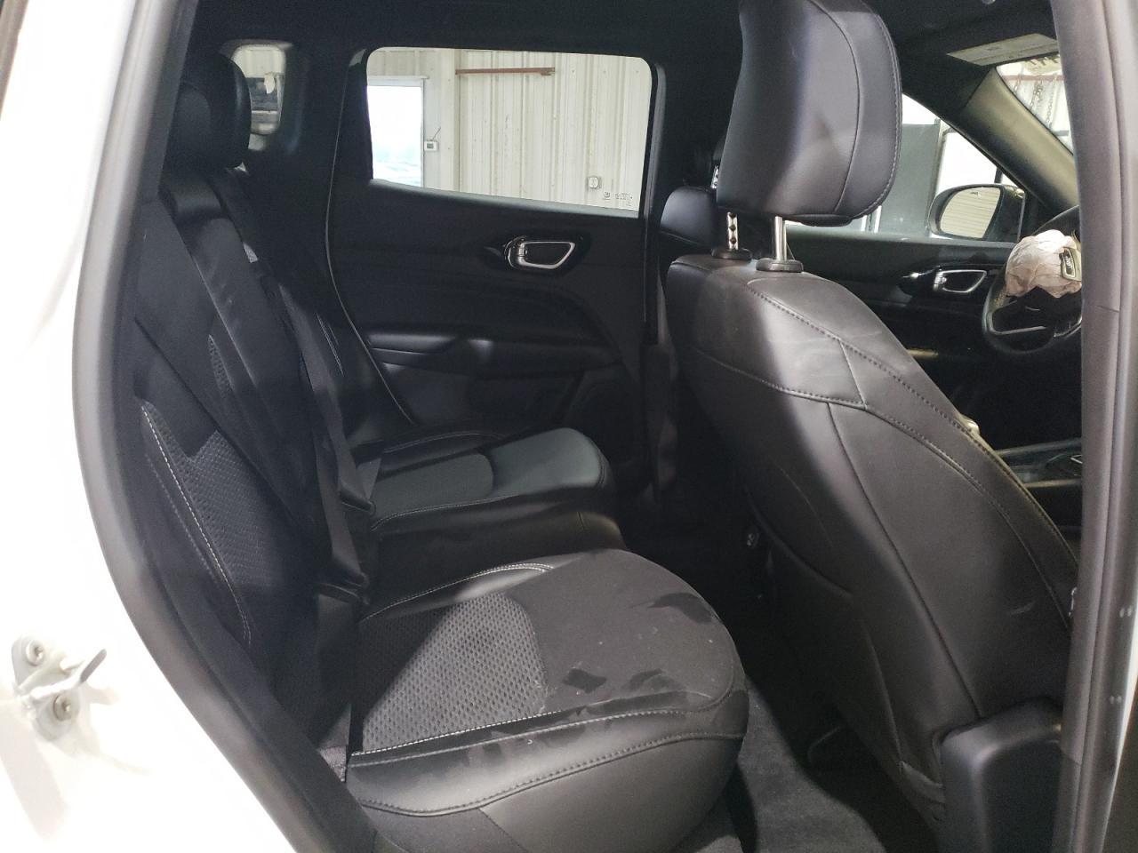 2023 JEEP COMPASS LATITUDE VIN:3C4NJDBN1PT557631