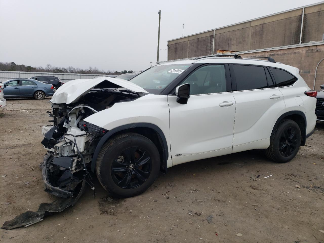 2022 TOYOTA HIGHLANDER HYBRID XLE VIN:5TDABRCH7NS538252