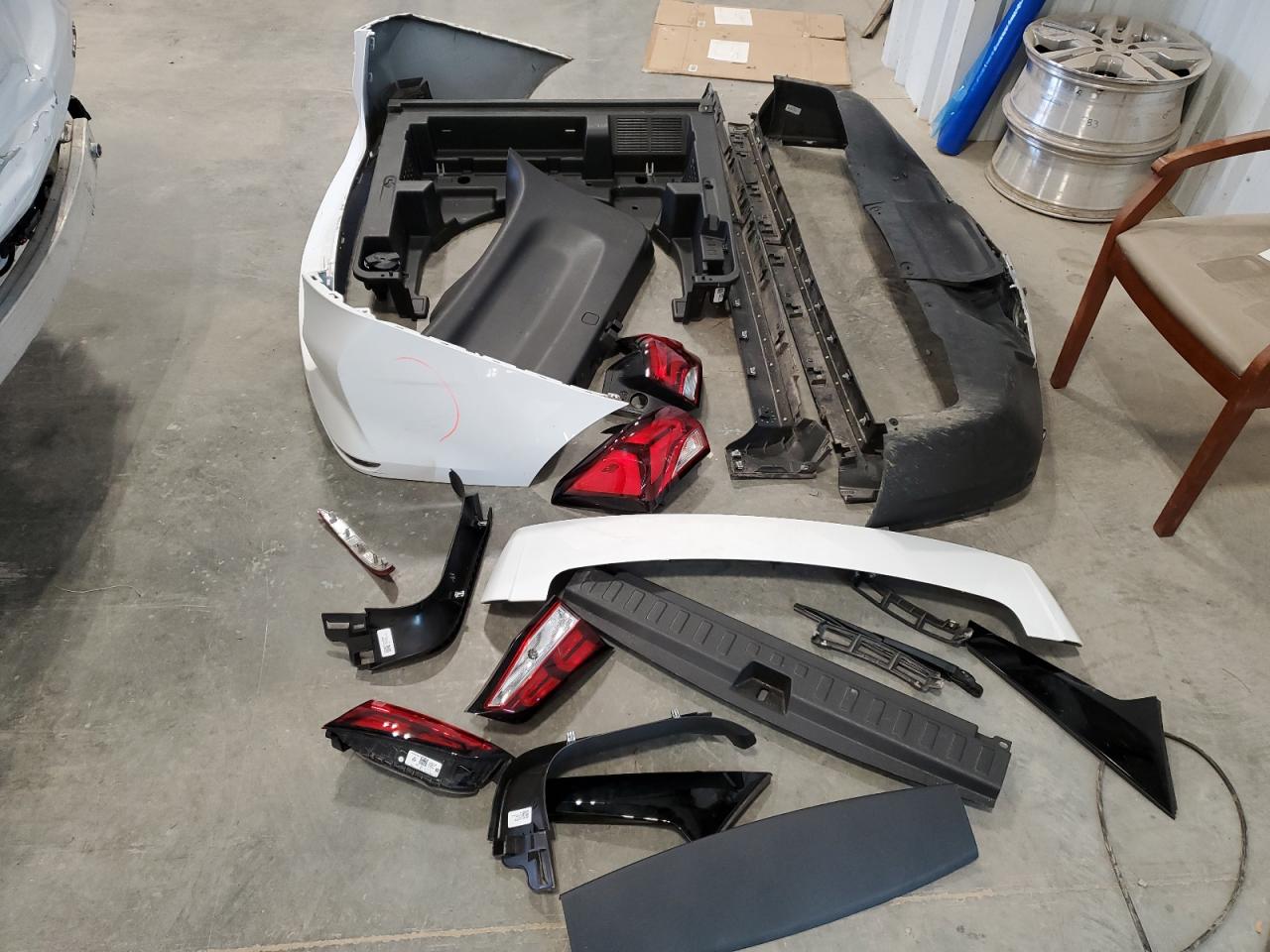 2022 CHEVROLET EQUINOX LT VIN:3GNAXUEVXNL259544