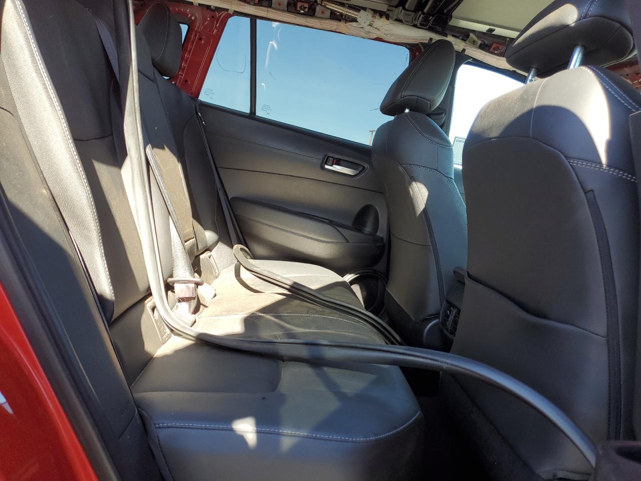 2022 TOYOTA COROLLA CROSS XLE VIN:7MUDAABG9NV024564
