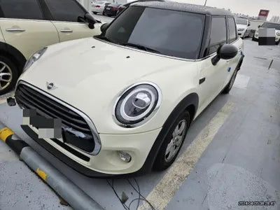 2019 MINI Cooper VIN: