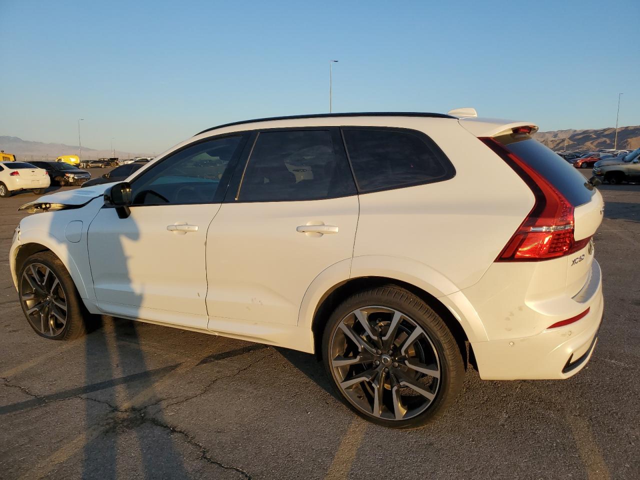 2024 VOLVO XC60 ULTIMATE VIN:YV4H60DM1R1848858