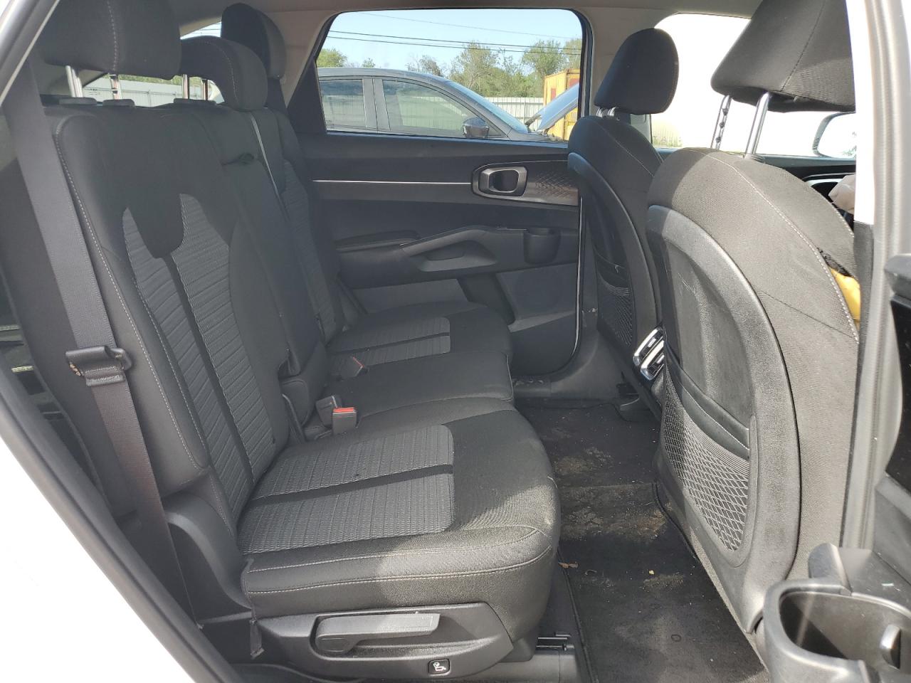 2022 KIA SORENTO LX VIN:5XYRGDLCXNG105209