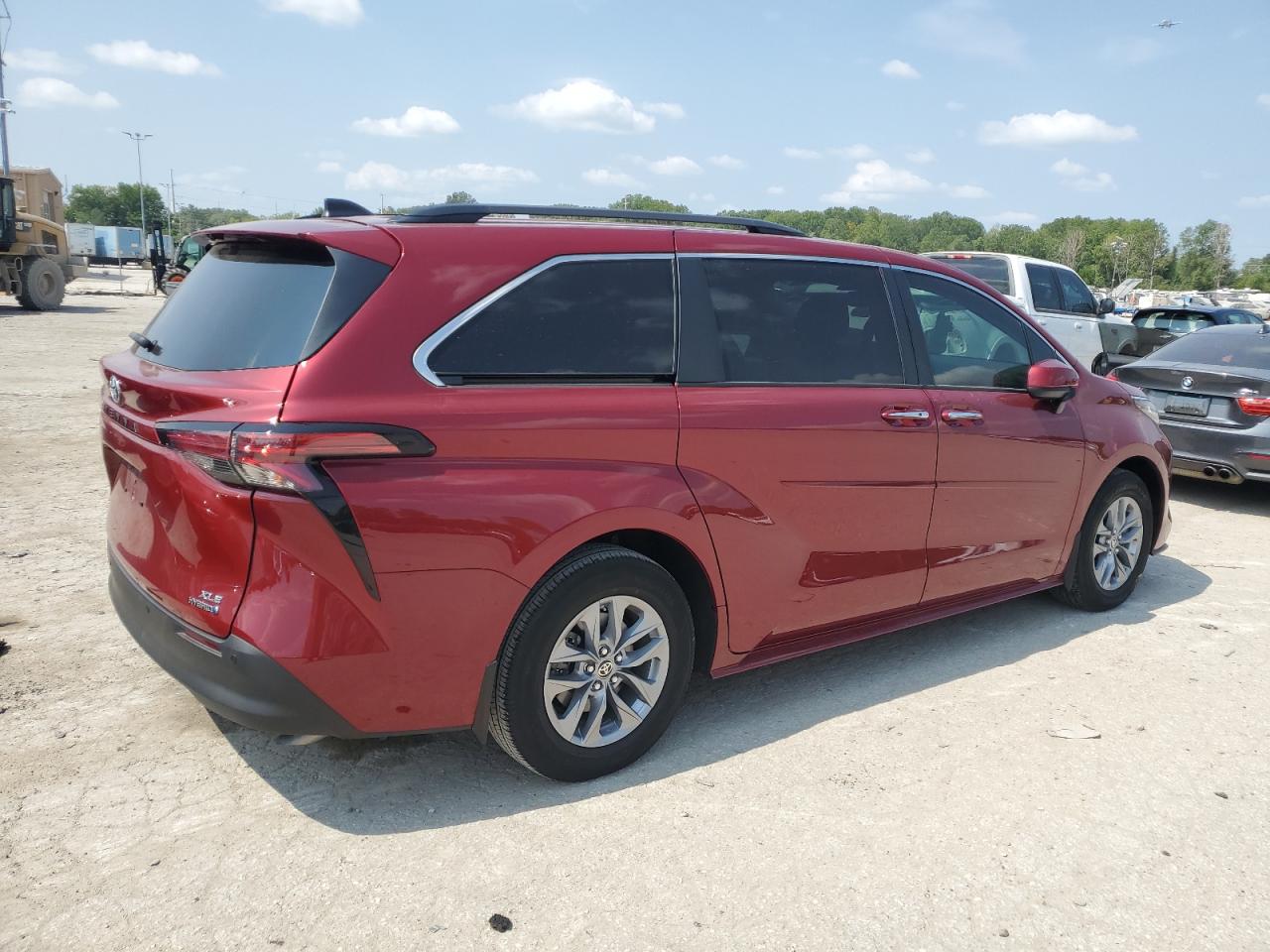 2022 TOYOTA SIENNA XLE VIN:5TDJRKECXNS090464