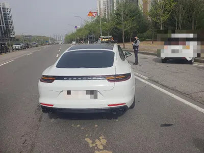 2018 Porsche Panamera VIN: