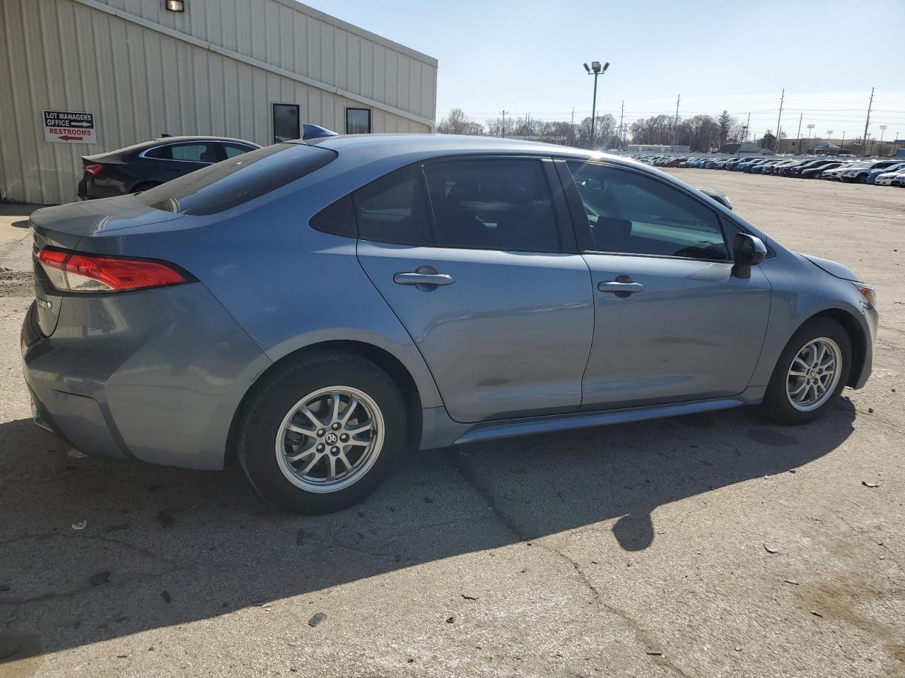 2022 TOYOTA COROLLA LE VIN:JTDEAMDEXNJ055590