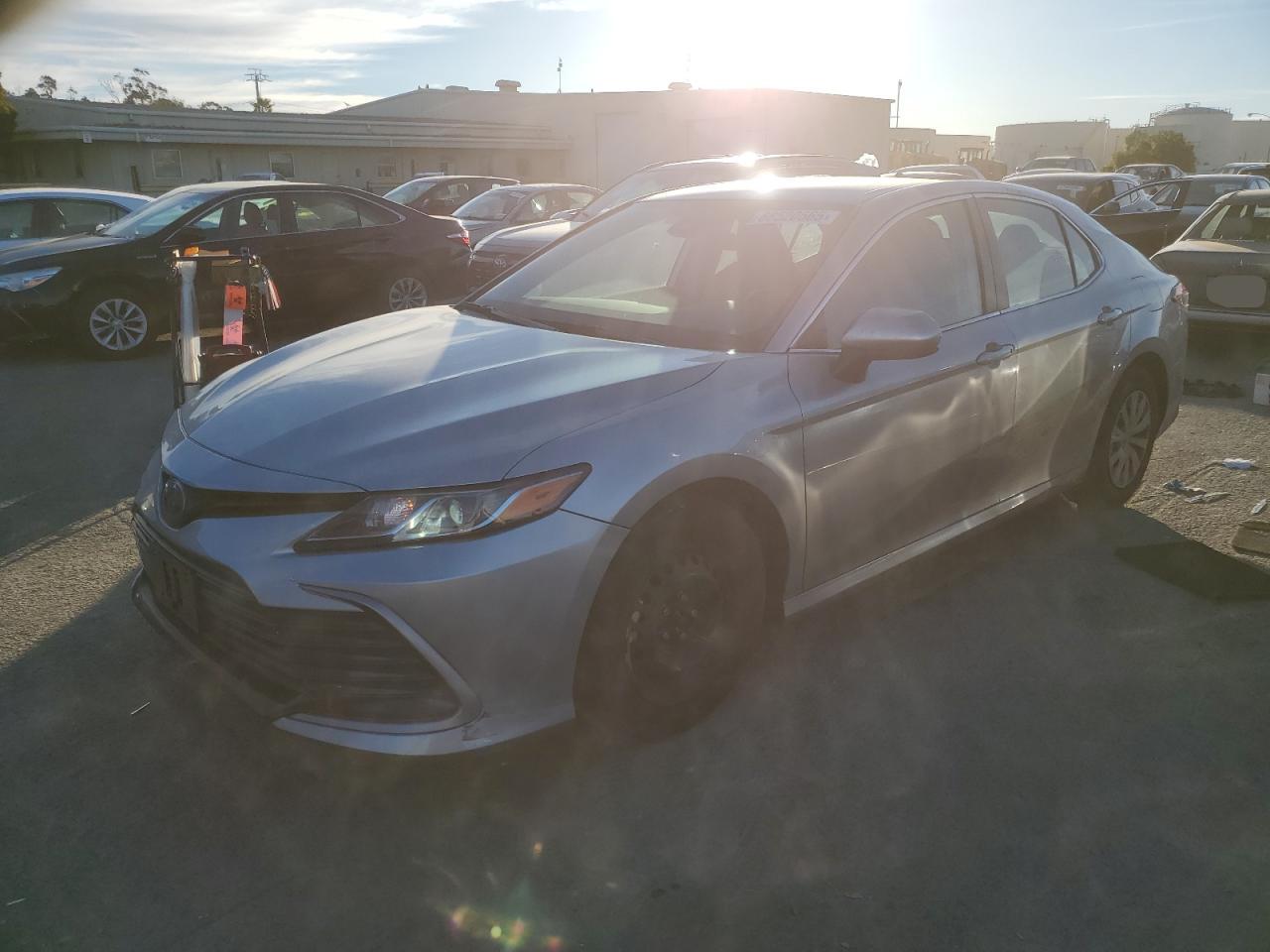 2022 TOYOTA CAMRY LE VIN:4T1C31AK4NU589477