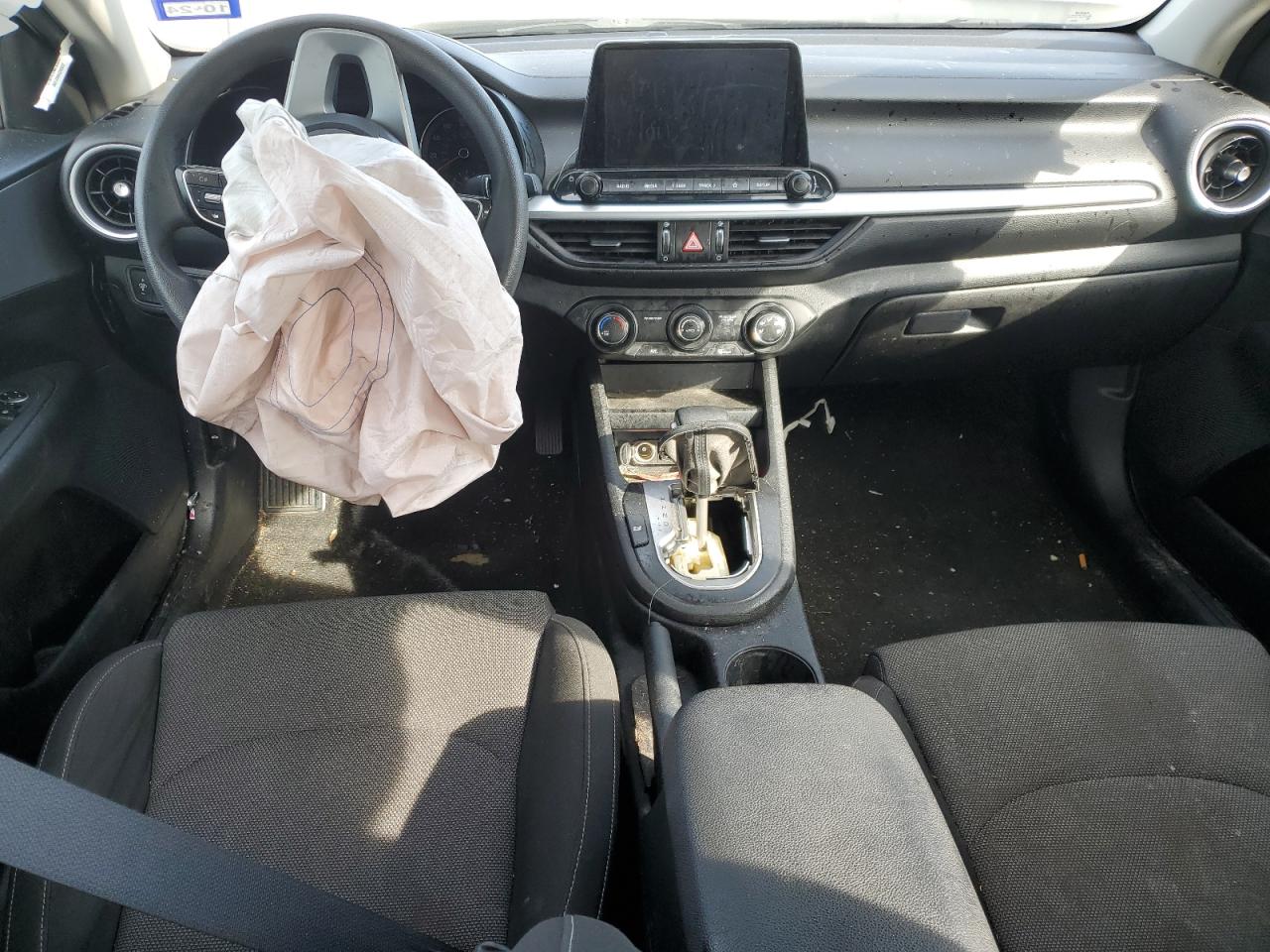 2022 KIA FORTE FE VIN:3KPF24AD7NE488567