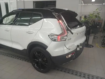 2019 Volvo XC40 VIN: