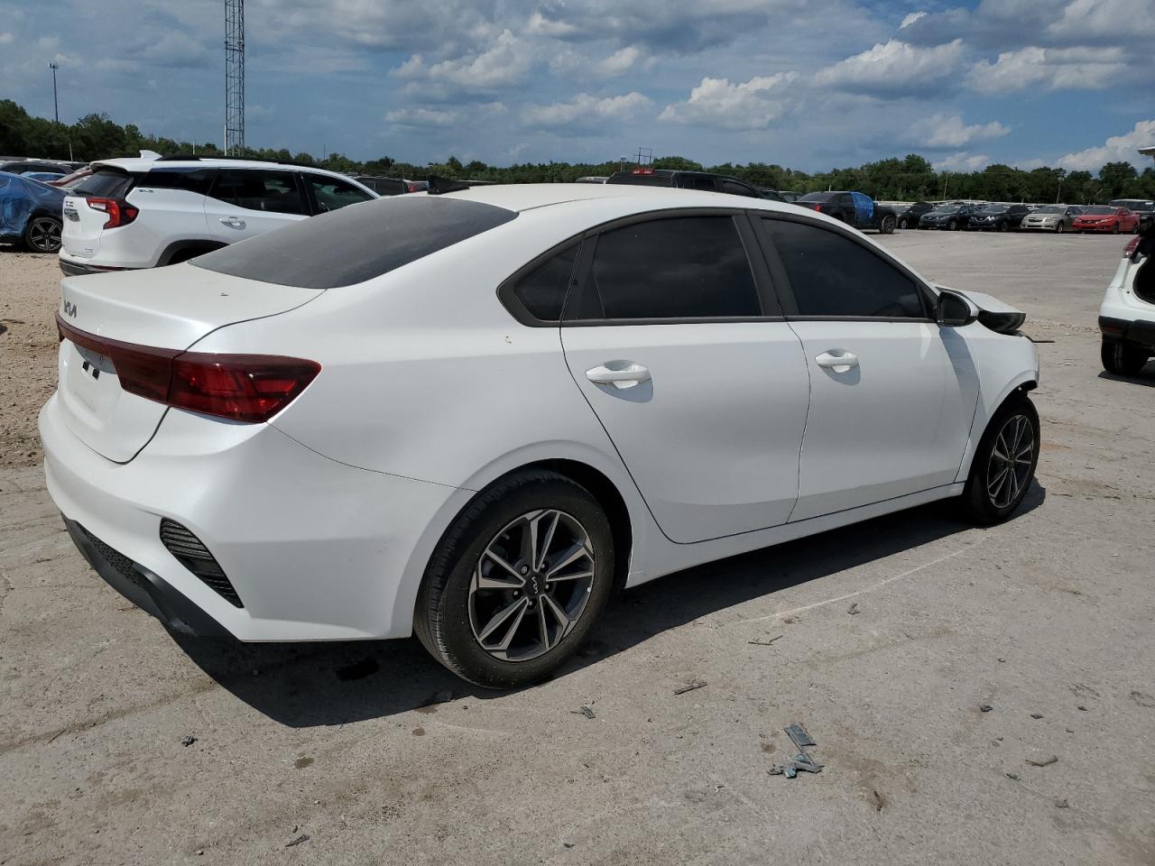 2023 KIA FORTE LX VIN:3KPF24AD8PE553817