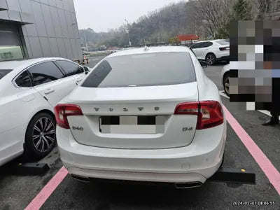 2017 Volvo S60 VIN: