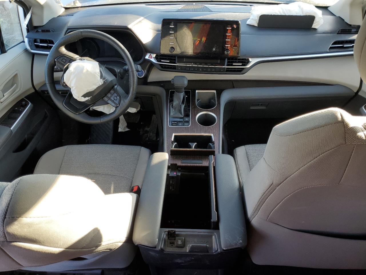 2024 TOYOTA SIENNA LE VIN:5TDGSKFC4RS112719