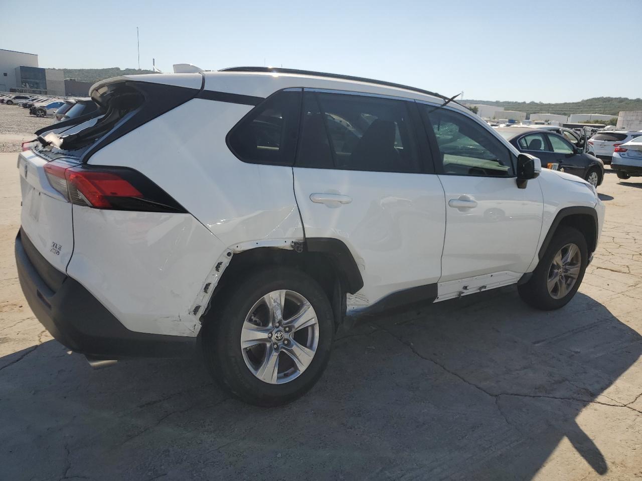 2022 TOYOTA RAV4 XLE VIN:2T3P1RFV3NW271673