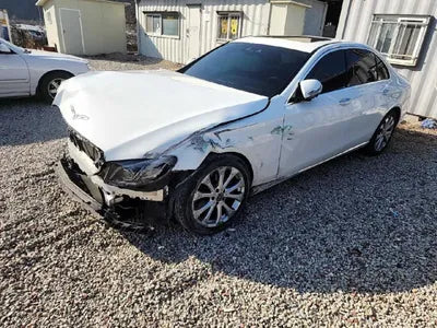 2018 Mercedes-Benz E 300 VIN: