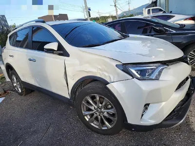2016 Toyota RAV4 VIN: