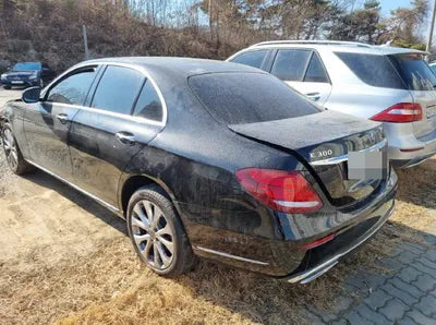 2020 Mercedes-Benz E 300 W1KZF4KB8LA824778 VIN:W1KZF4KB8LA824778