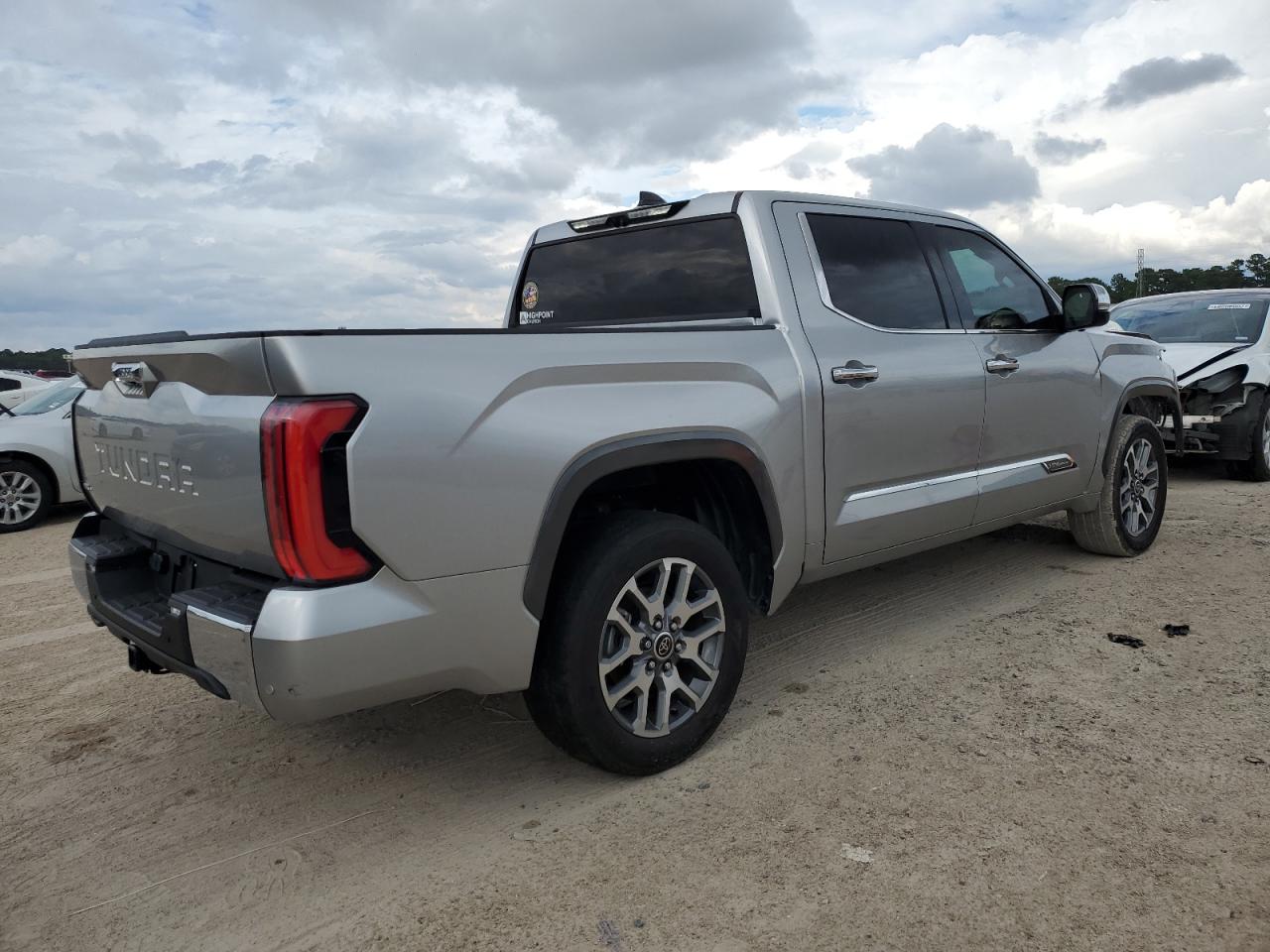 2022 TOYOTA TUNDRA CREWMAX PLATINUM VIN:5TFMA5AB8NX014674