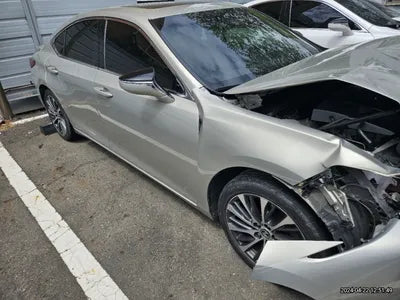 2018 Lexus ES 300 VIN: