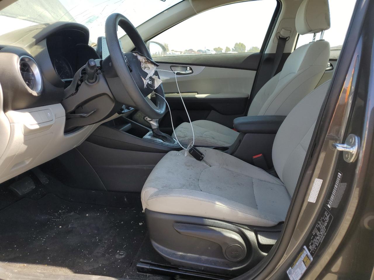 2022 KIA FORTE FE VIN:3KPF24AD2NE416613