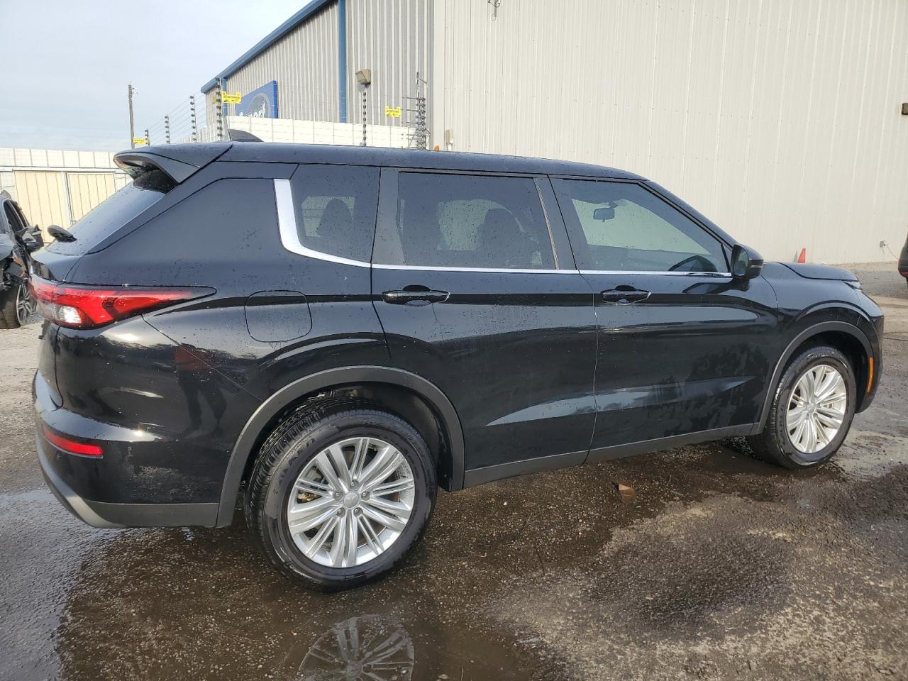 2024 MITSUBISHI OUTLANDER ES VIN:JA4J3UA80RZ031775