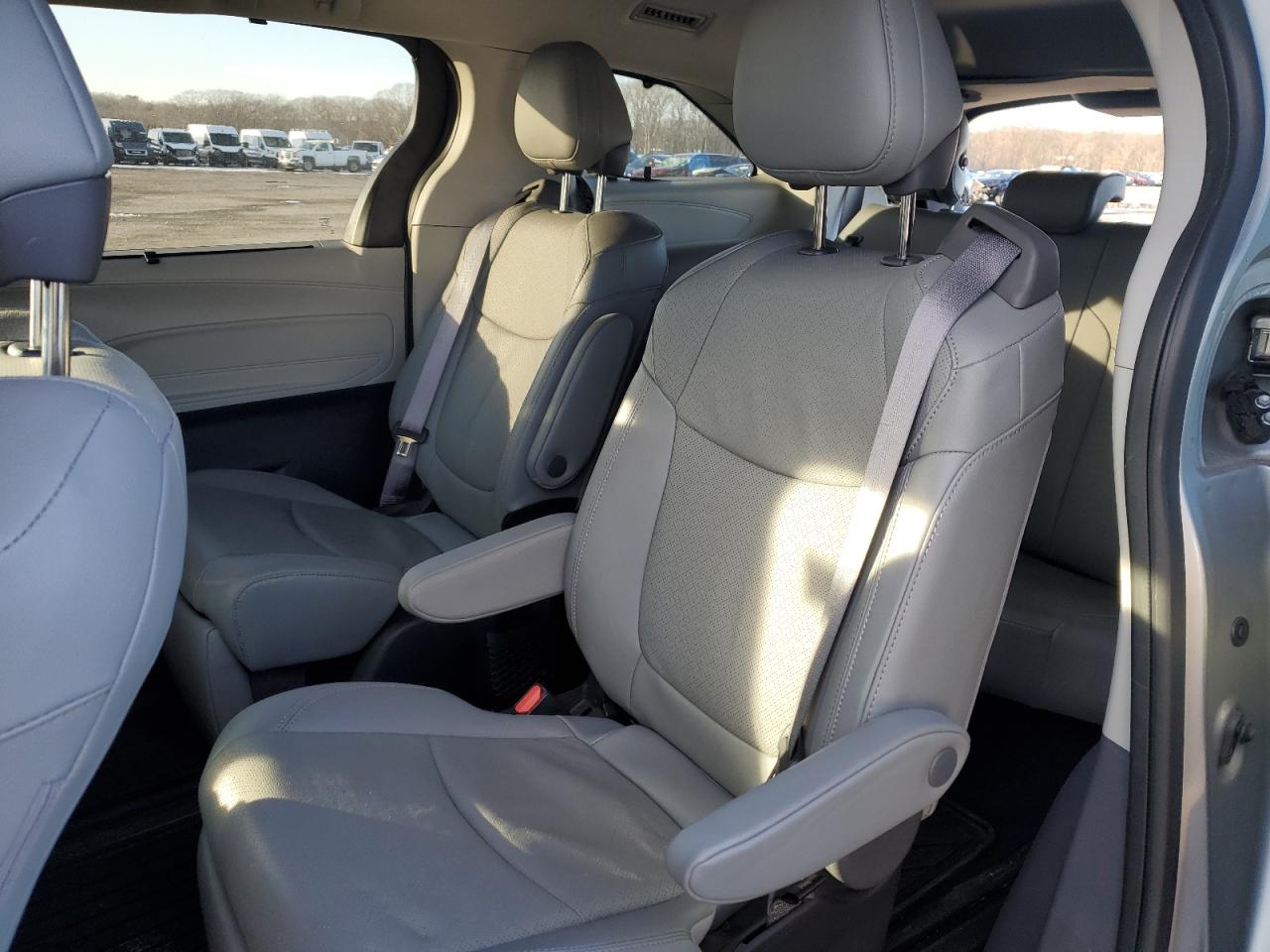 2023 TOYOTA SIENNA LIMITED VIN:5TDZSKFC1PS098137