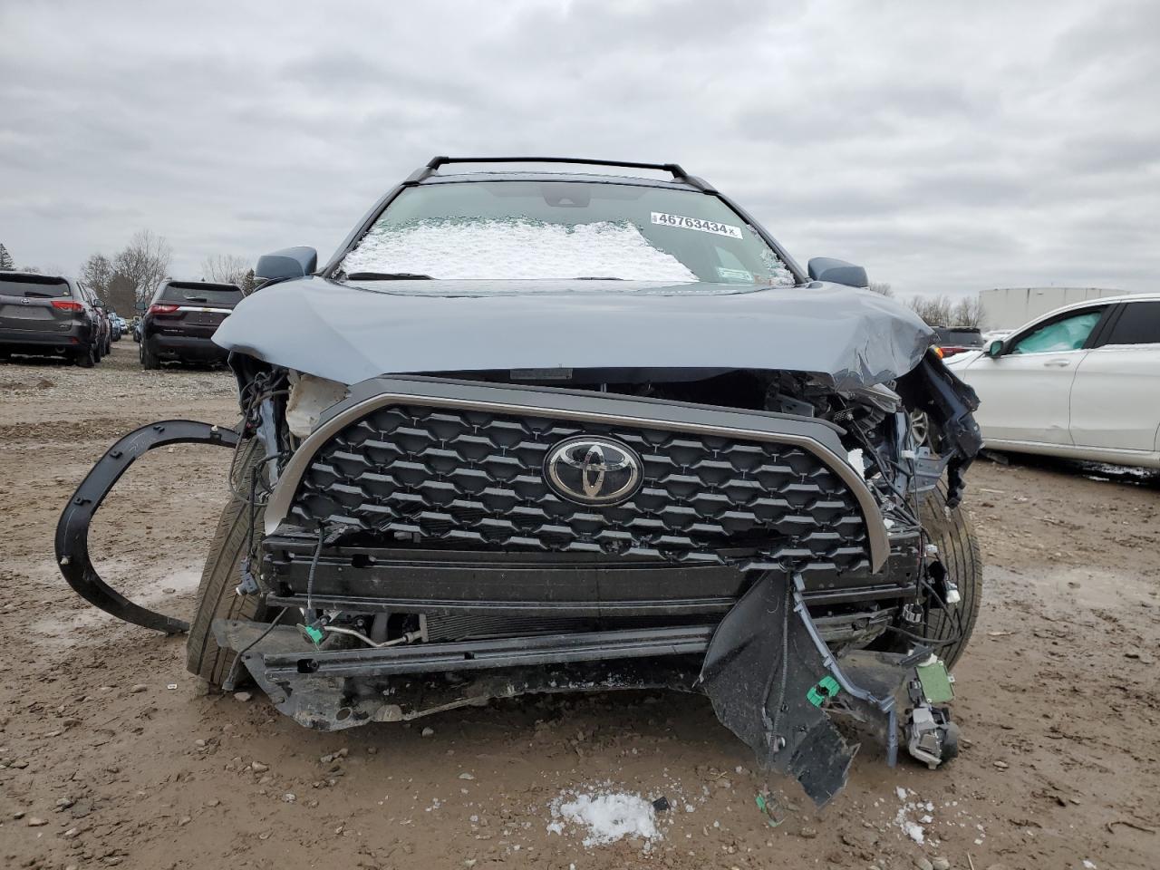 2022 TOYOTA COROLLA CROSS XLE VIN:7MUDAABG9NV015122