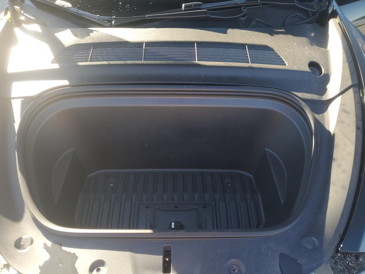 2022 TESLA MODEL Y  VIN:7SAYGDEF1NF543047