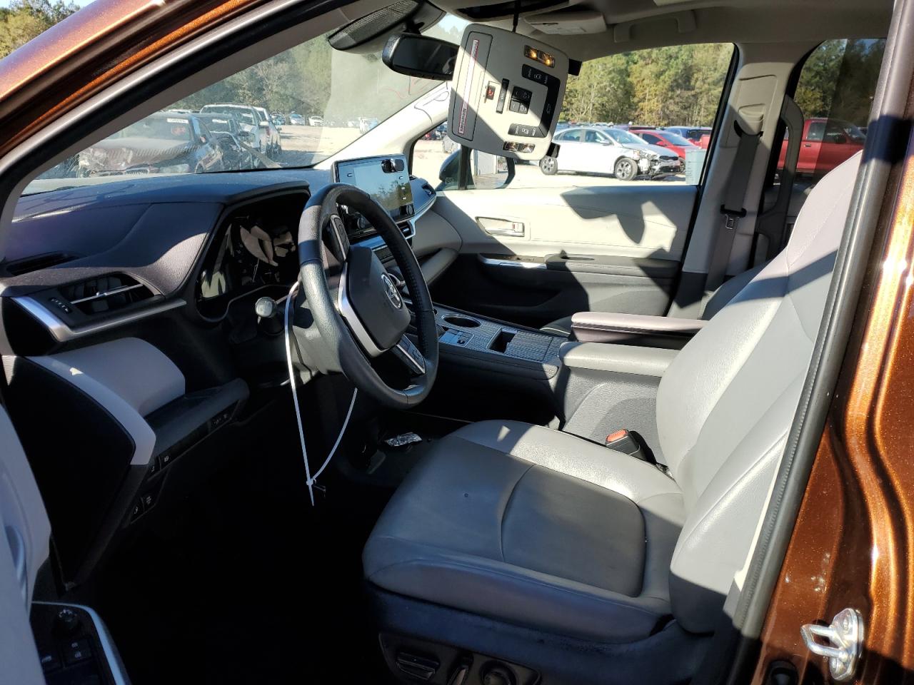 2022 TOYOTA SIENNA XLE VIN:5TDYRKEC0NS098524