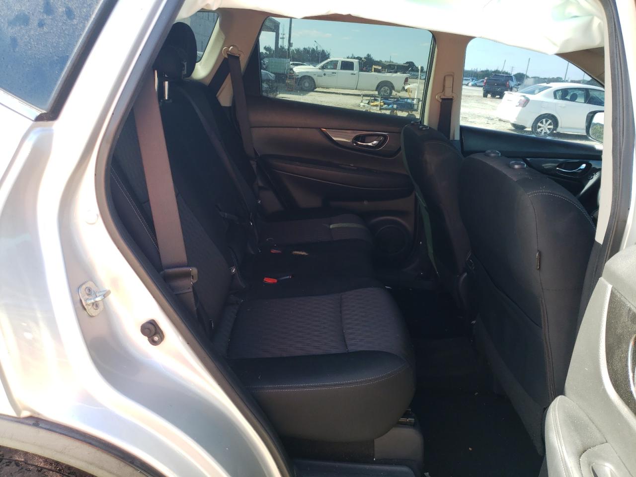 2017 NISSAN ROGUE S VIN:KNMAT2MT8HP589720