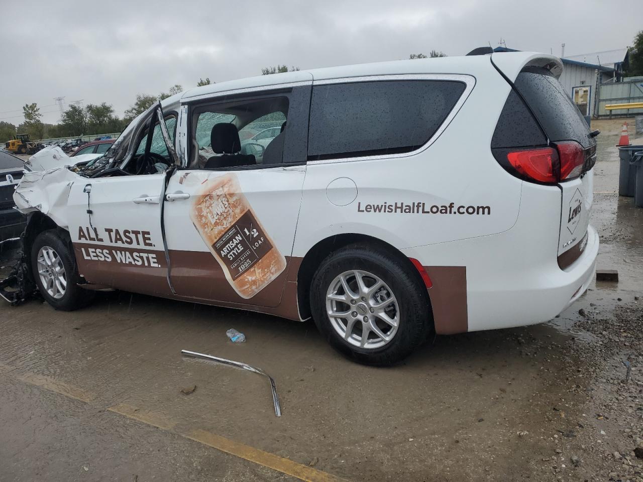 2024 CHRYSLER VOYAGER LX VIN:2C4RC1CG5RR132039