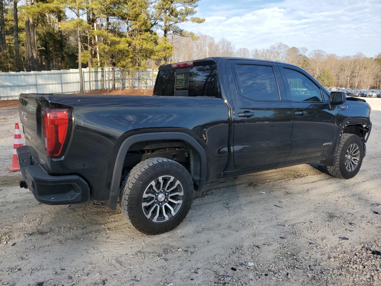 2023 GMC SIERRA K1500 AT4 VIN:1GTUUEE89PZ119561
