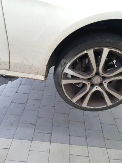 2016 Mercedes-Benz E 220 WDDHF0AB5GB304950 VIN:WDDHF0AB5GB304950