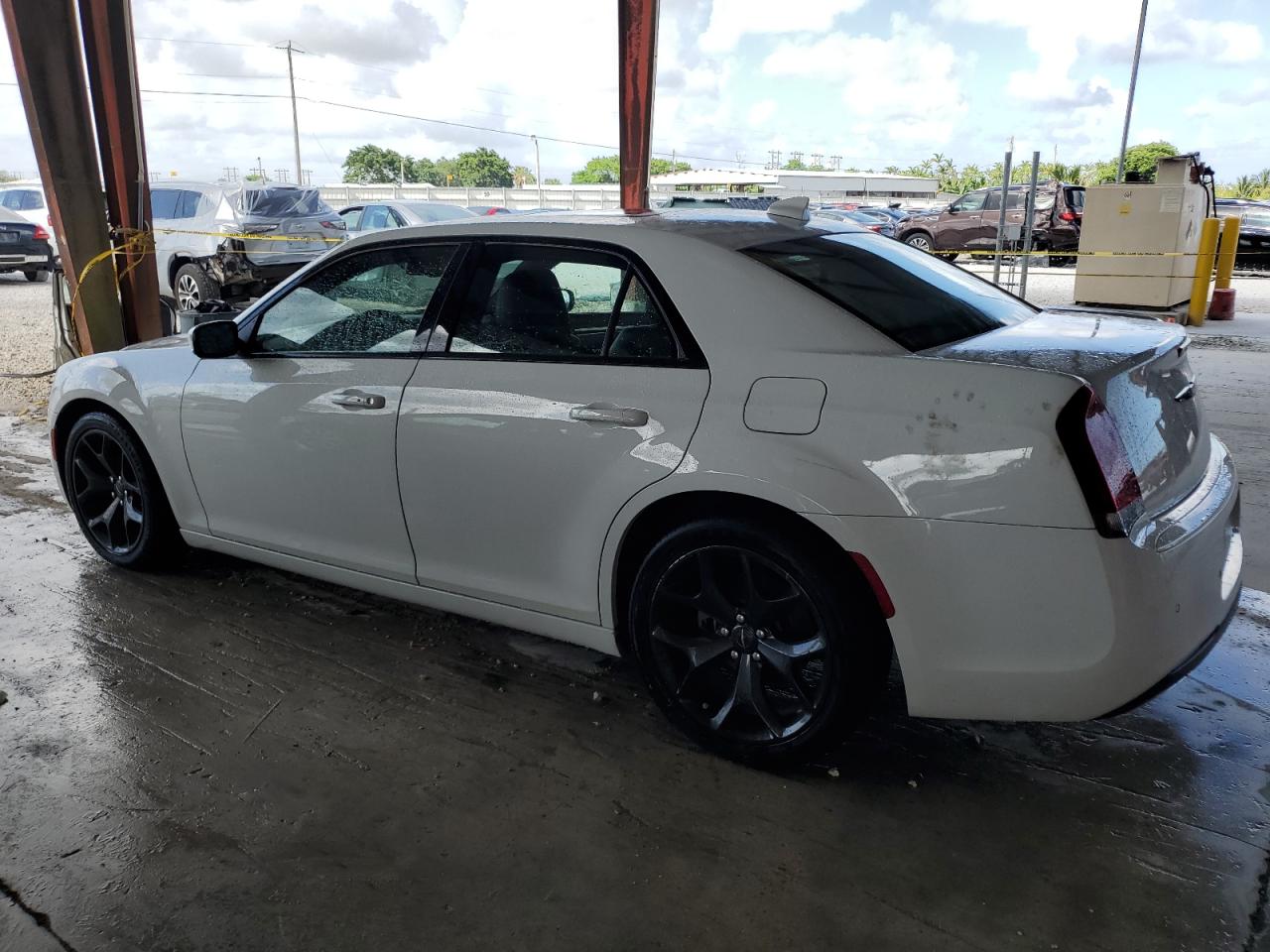 2022 CHRYSLER 300 S VIN:2C3CCABG2NH232806