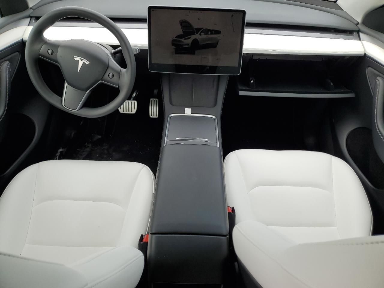 2022 TESLA MODEL Y  VIN:7SAYGDEF5NF543777