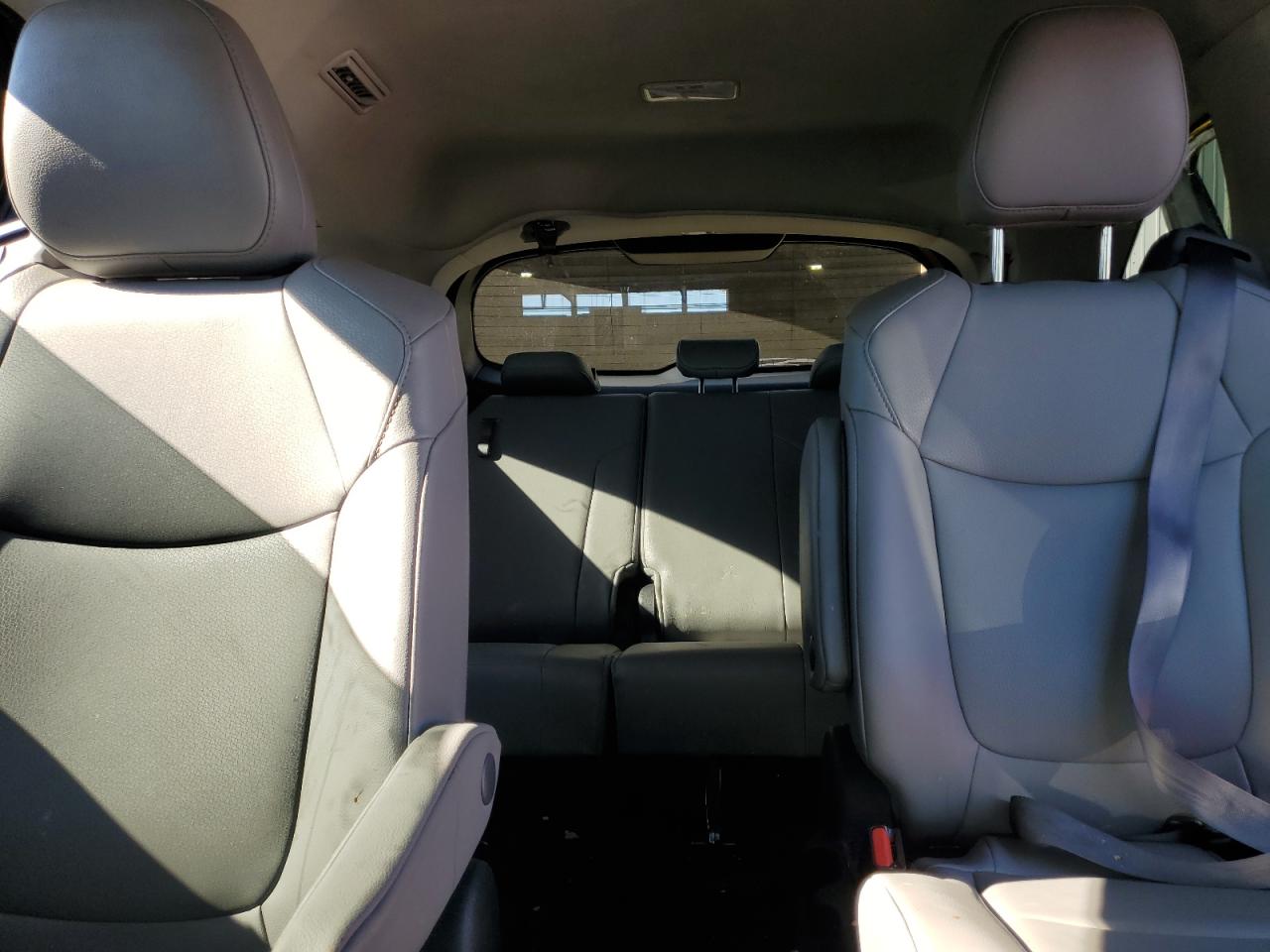 2022 TOYOTA SIENNA XLE VIN:5TDYRKEC5NS092637