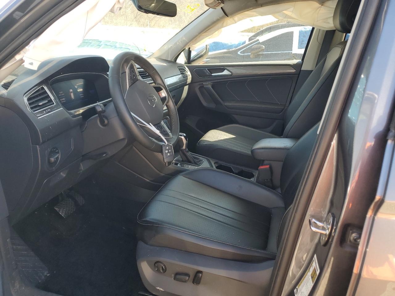 2023 VOLKSWAGEN TIGUAN SE VIN:3VV3B7AX1PM126016
