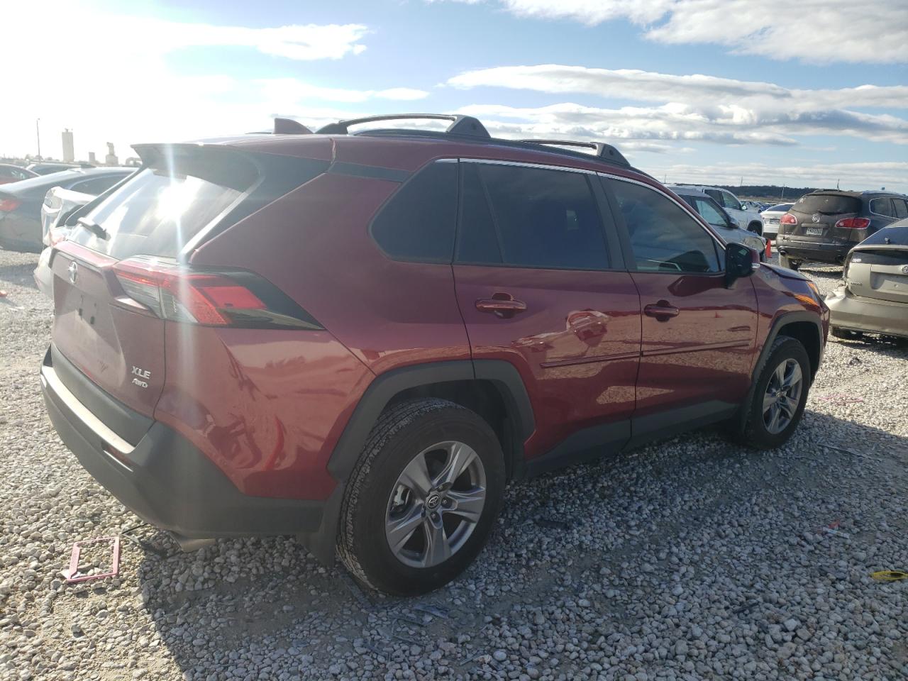 2022 TOYOTA RAV4 XLE VIN:2T3P1RFV3NW294774