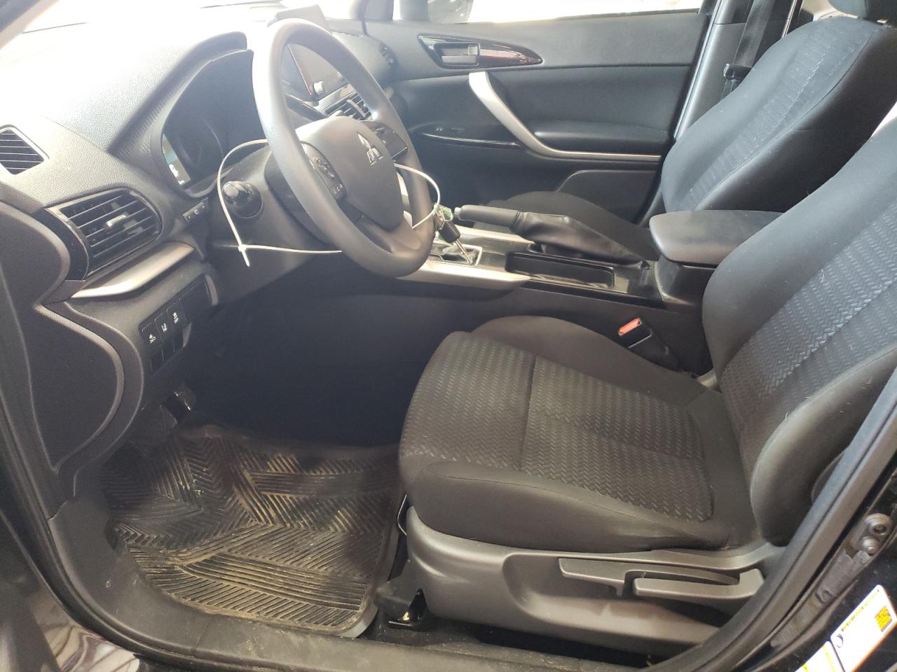 2022 MITSUBISHI ECLIPSE CROSS LE VIN:JA4ATVAA0NZ058753