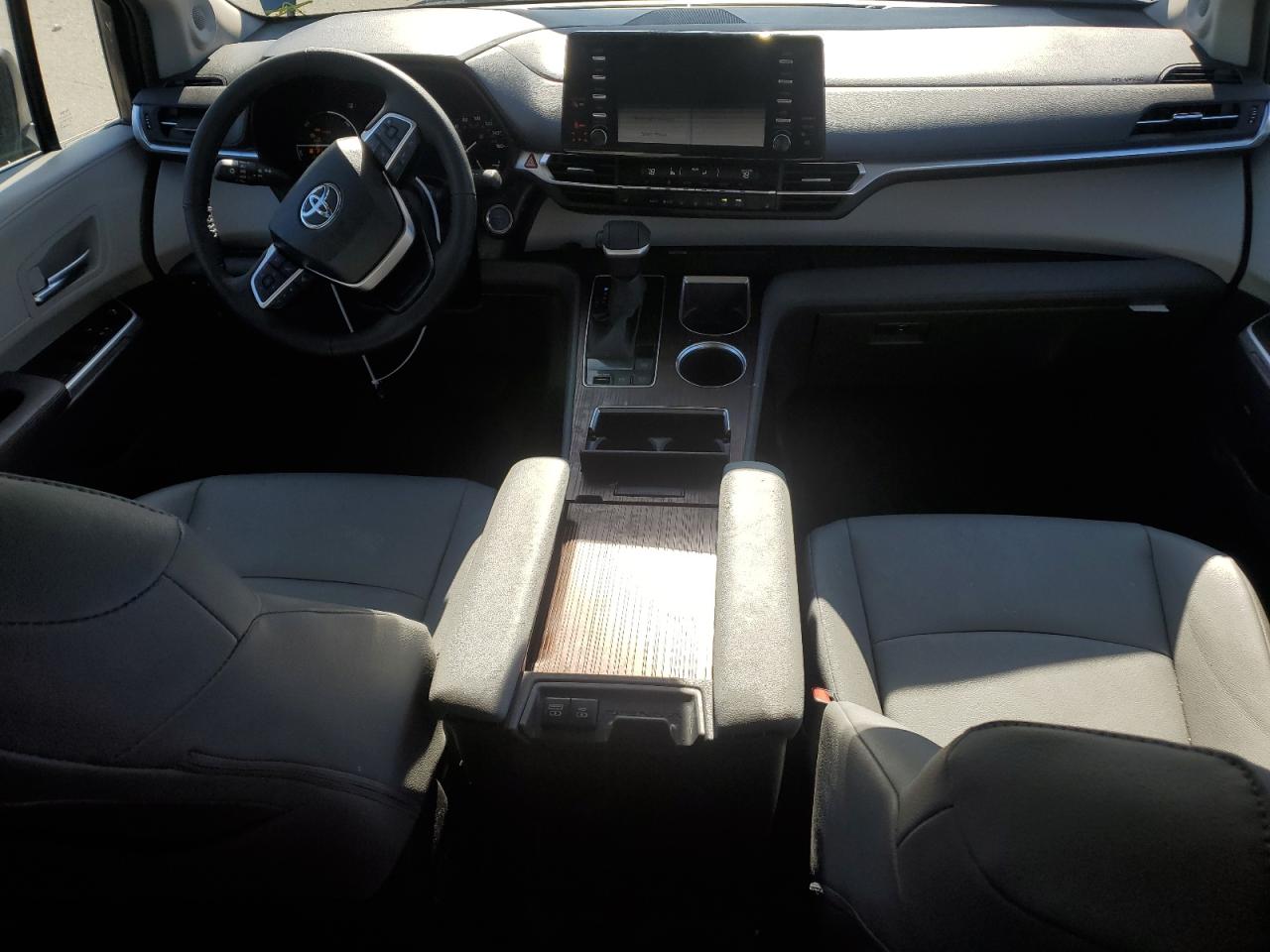 2023 TOYOTA SIENNA XLE VIN:5TDJSKFC6PS085526