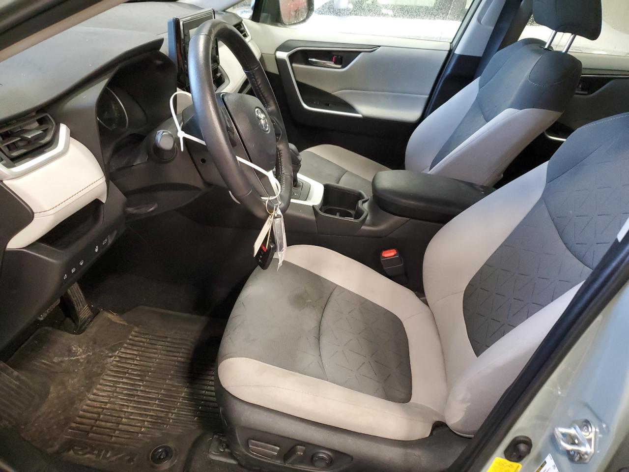 2022 TOYOTA RAV4 XLE VIN:4T3RWRFV1NU061440