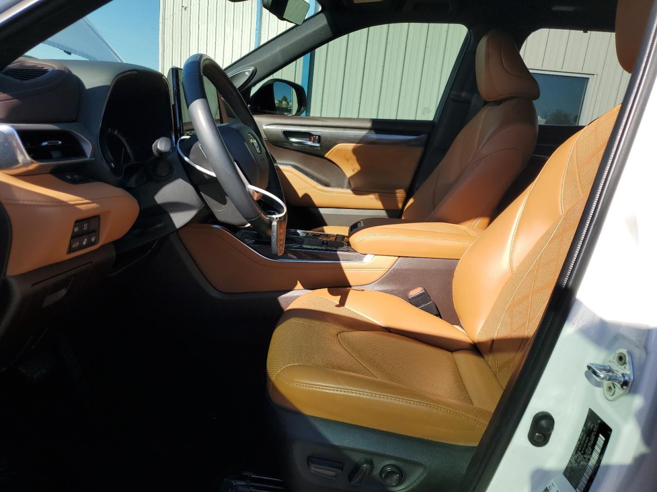 2022 TOYOTA HIGHLANDER PLATINUM VIN:5TDFZRAHXNS103035