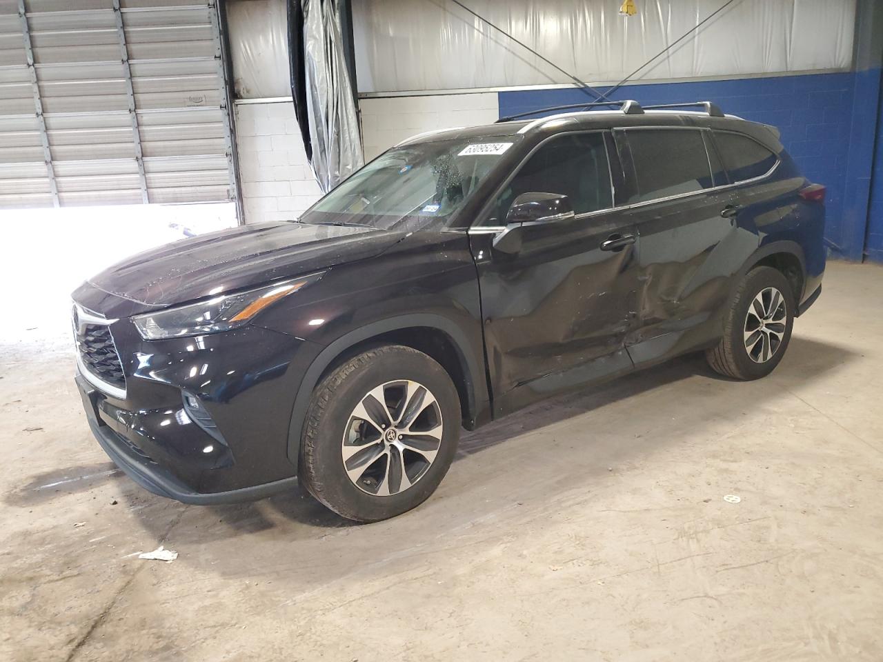 2022 TOYOTA HIGHLANDER XLE VIN:5TDGZRAHXNS127761