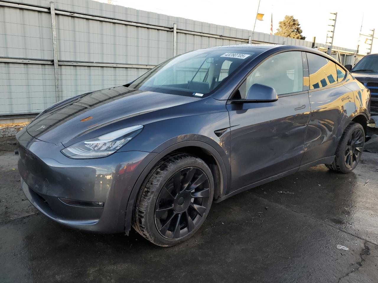 2022 TESLA MODEL Y  VIN:7SAYGDEE8NF370733