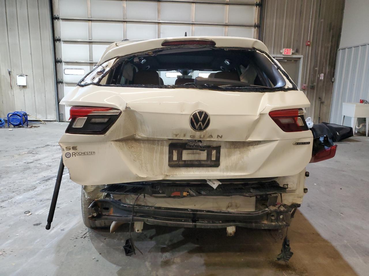 2023 VOLKSWAGEN TIGUAN SE R-LINE BLACK VIN:3VV8B7AX9PM044170