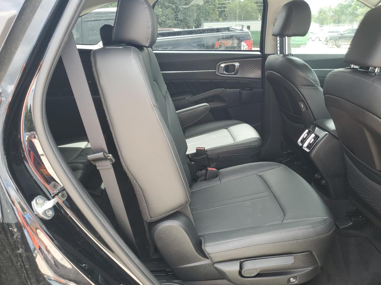 2022 KIA SORENTO SX VIN:5XYRKDLFXNG079865