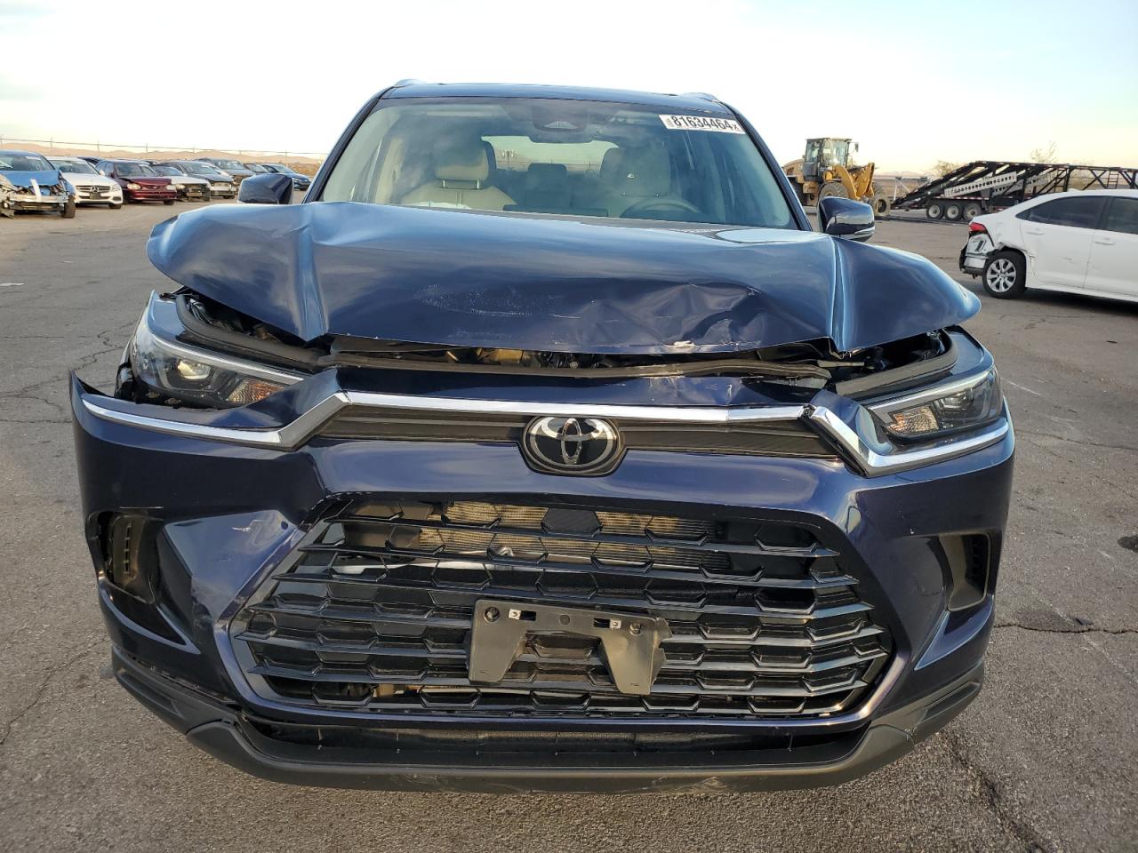 2024 TOYOTA GRAND HIGHLANDER XLE VIN:5TDAAAA55RS014794