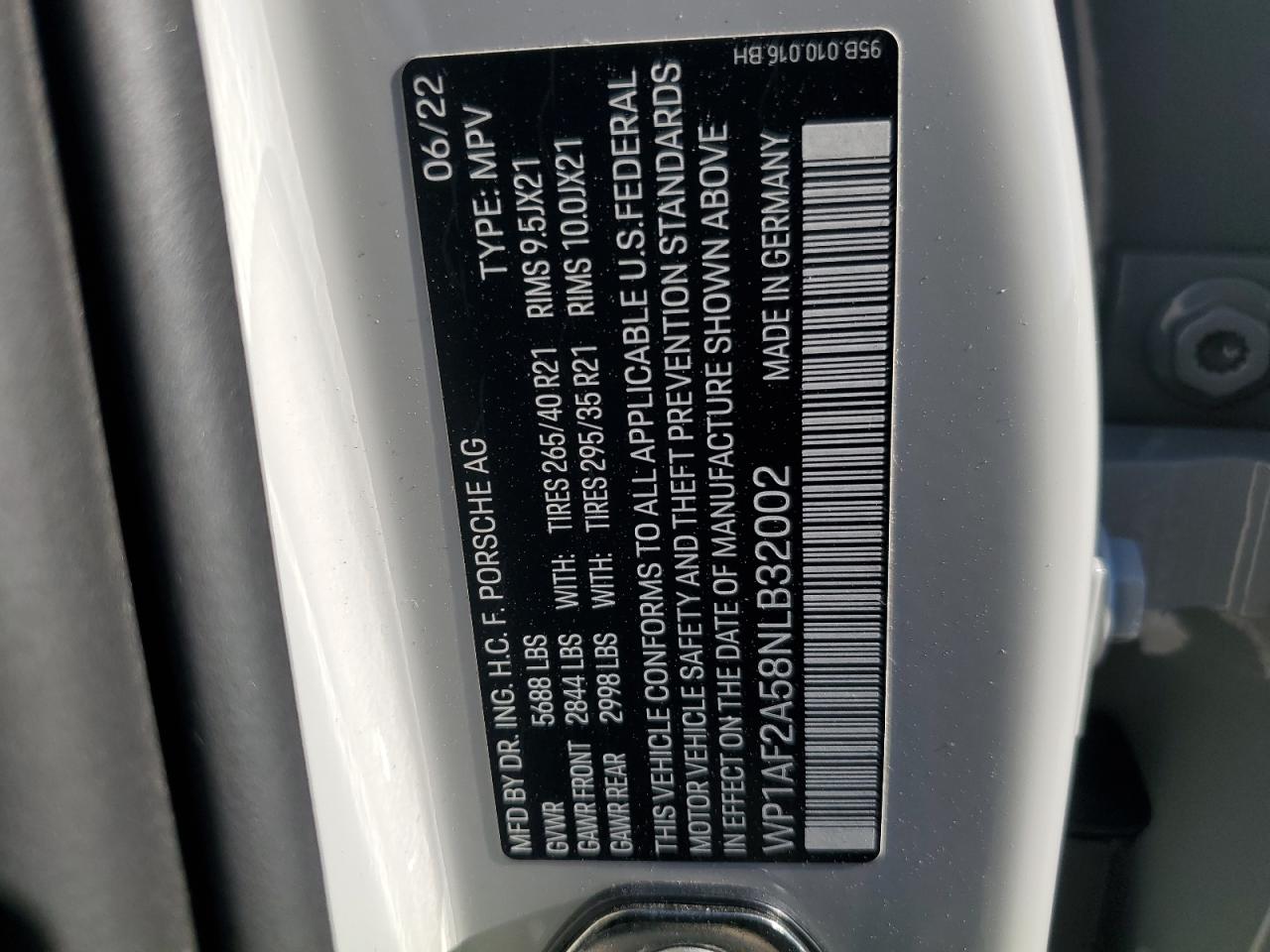 2022 PORSCHE MACAN GTS VIN:WP1AF2A58NLB32002