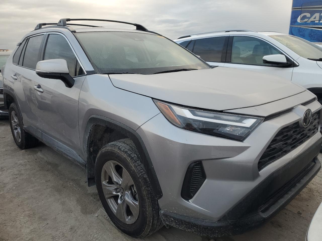 2022 TOYOTA RAV4 XLE VIN:2T3W1RFV5NC189148
